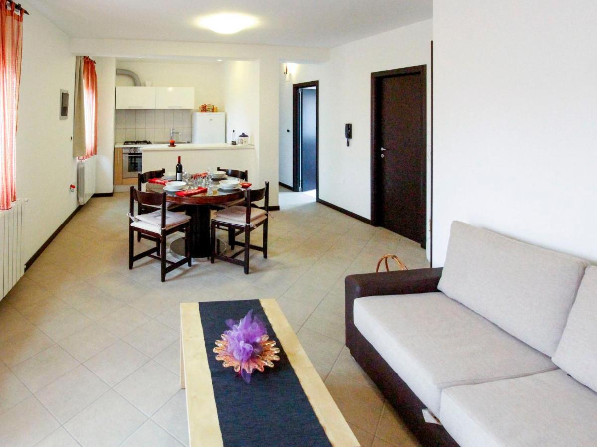 Apartment Lina - Pul458 By Interhome ชีชาน ภายนอก รูปภาพ